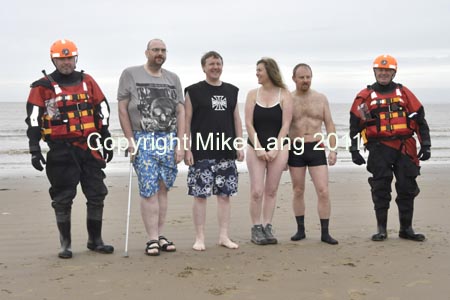 MJL010112_NEWYEARSWIM 006