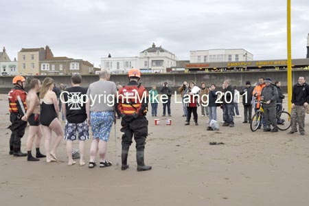 MJL010112_NEWYEARSWIM 011