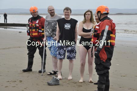 MJL010112_NEWYEARSWIM 018