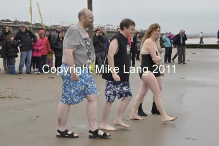 MJL010112_NEWYEARSWIM 028