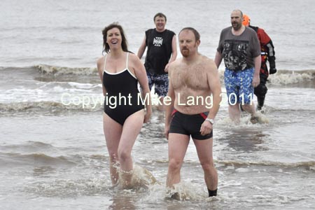 MJL010112_NEWYEARSWIM 047