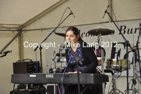 MJL020912_FOLKPARK 003