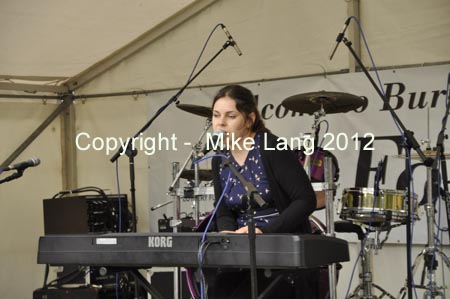 MJL020912_FOLKPARK 004