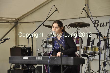 MJL020912_FOLKPARK 006