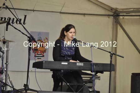 MJL020912_FOLKPARK 007
