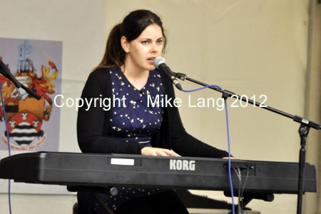 MJL020912_FOLKPARK 008
