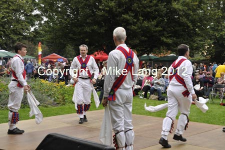 MJL020912_FOLKPARK 015
