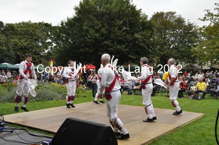 MJL020912_FOLKPARK 017