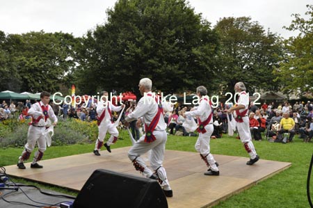 MJL020912_FOLKPARK 018