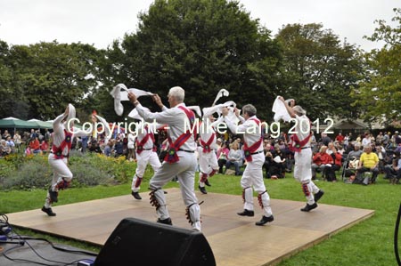 MJL020912_FOLKPARK 019