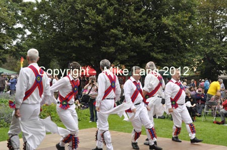 MJL020912_FOLKPARK 022