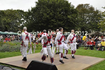 MJL020912_FOLKPARK 024