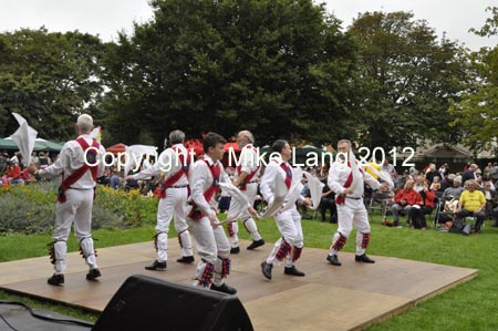 MJL020912_FOLKPARK 028