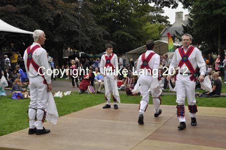 MJL020912_FOLKPARK 030