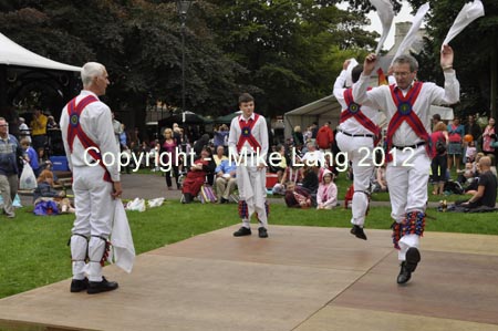 MJL020912_FOLKPARK 032