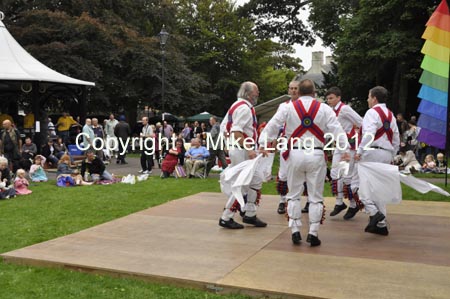 MJL020912_FOLKPARK 038