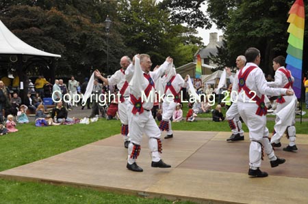 MJL020912_FOLKPARK 041