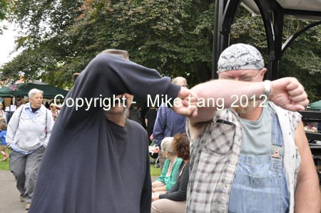 MJL020912_FOLKPARK 045