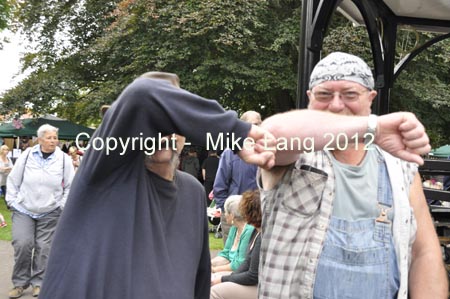 MJL020912_FOLKPARK 046