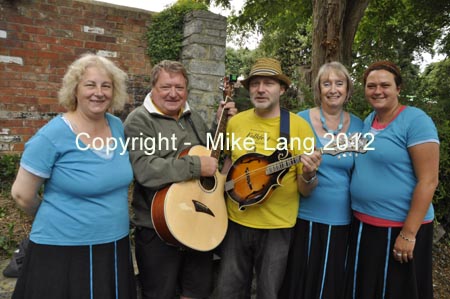 MJL020912_FOLKPARK 068