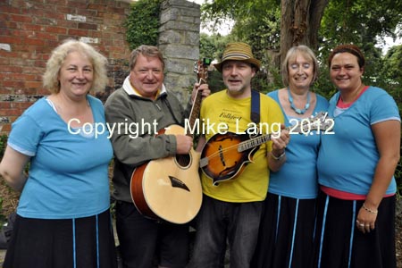 MJL020912_FOLKPARK 069