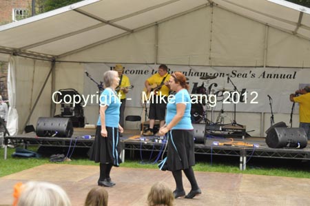MJL020912_FOLKPARK 080