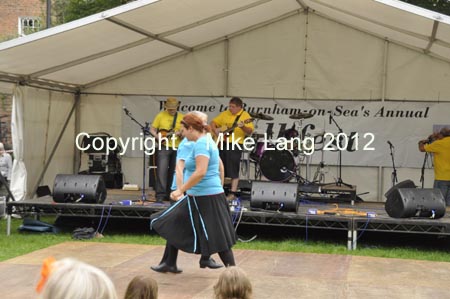 MJL020912_FOLKPARK 083