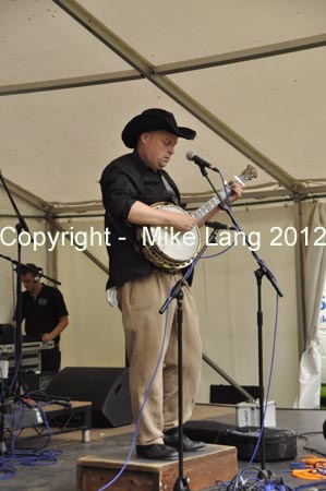 MJL020912_FOLKPARK 088
