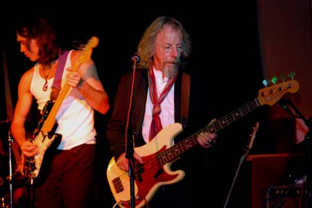 MJL201007_JAGGER 245