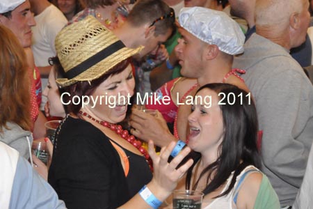 MJL090711_NEWTSAT 699