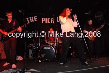 MJL081108_PIER 323