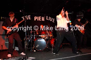 MJL081108_PIER 330