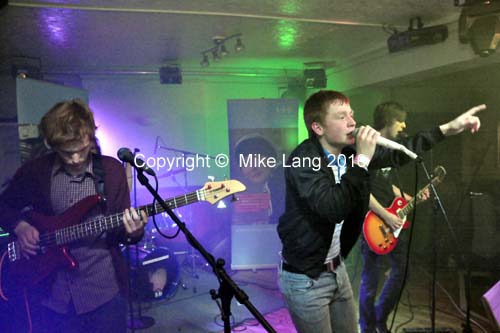 MJL300410_TCTGIG 315