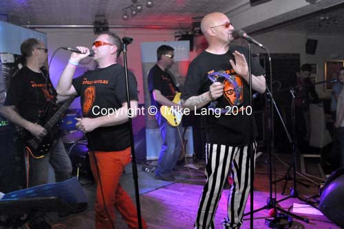 MJL300410_TCTGIG 356